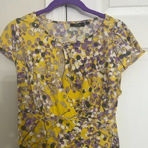 APT9, Size L, color yellow, purple and white